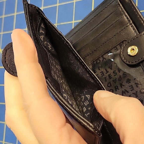 Kate Spade Patent Black Card Holder Wallet 5.5" x 4" x 0.5" Preowned - Picture 6 of 13